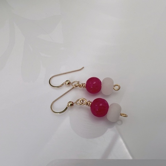 Bright Pink White & Gold Beaded Earrings - Picture 11 of 12